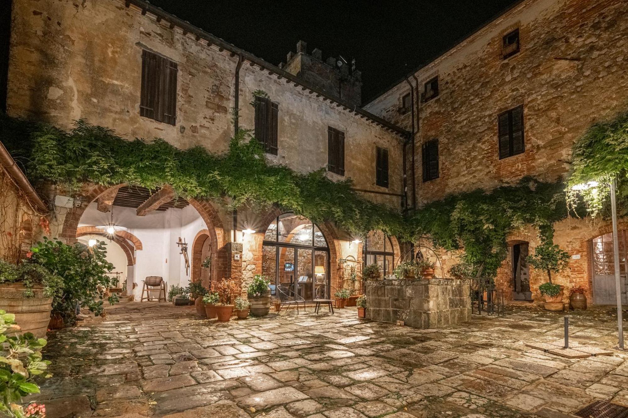 Hotel Abbadia Sicille Relais Trequanda Exterior foto